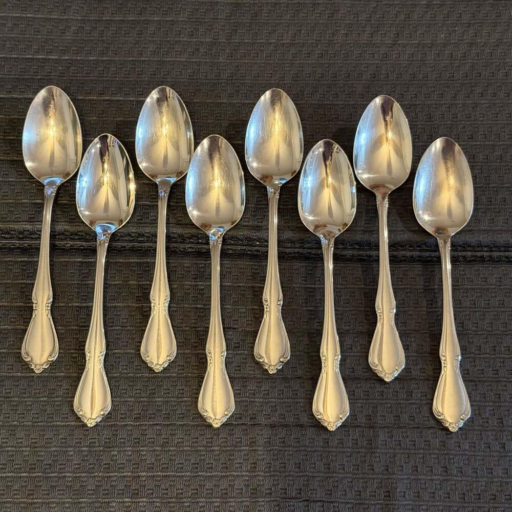 Oneida Chateau Teaspoons Set of 8 Stainless Steel Glossy Floral Spoons